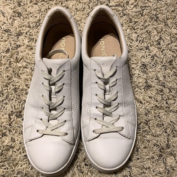 vionic honey sneaker white